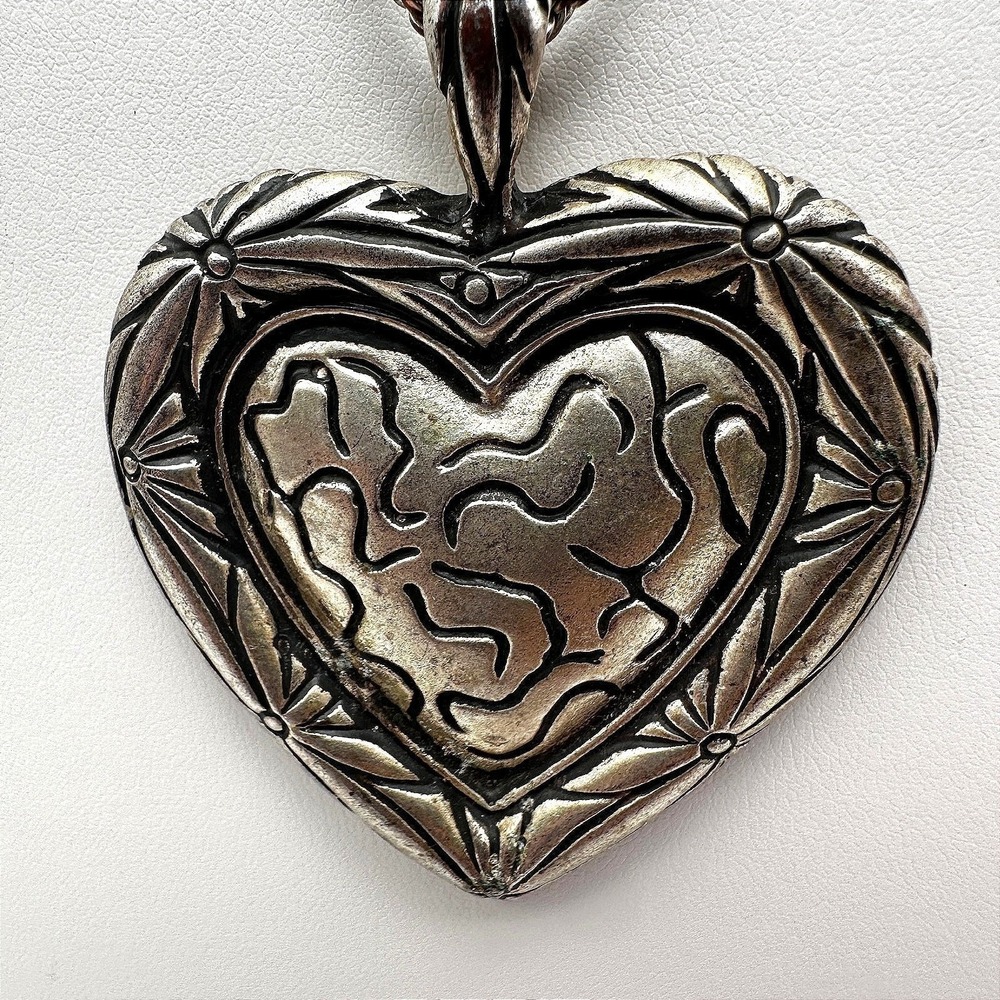 Vintage Silver Tone Ornate Scrollwork Puffy Heart Pendant Necklace Boho Western